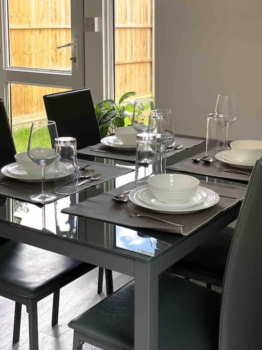 Modern Flat Near Train Station With Free Parking Apartment Cambridge  Exterior photo
